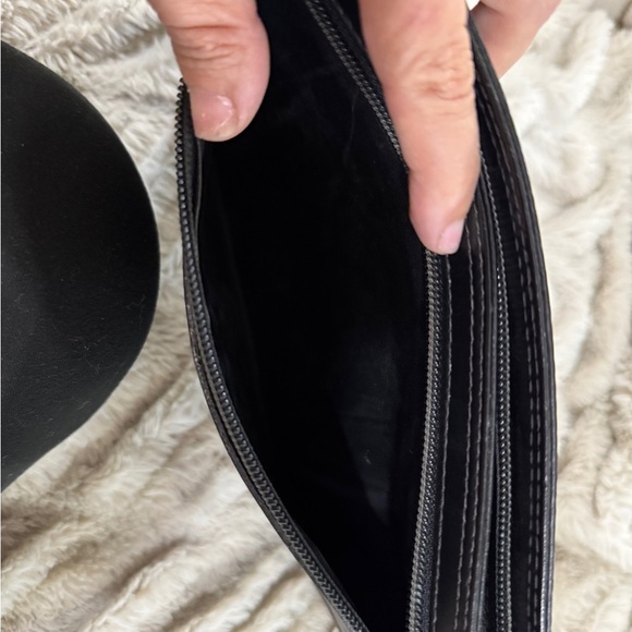 🖤 Valentino Black Leather Clutch Bag 🖤 - Picture 9 of 9